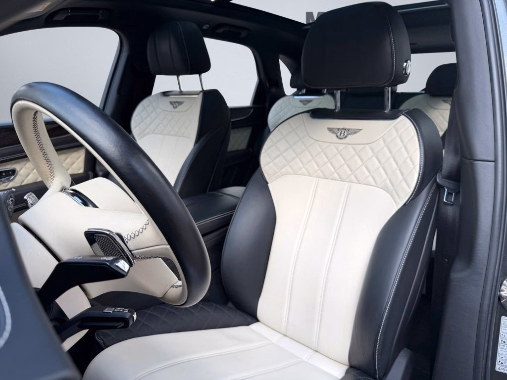 Bentley Bentayga V8 1.Hand Scheckheft NightVision, Ansicht 4