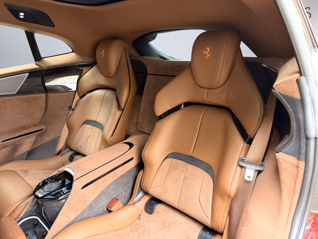 Ferrari Purosangue Full Carbon Massage heated&cooled, Ansicht 8